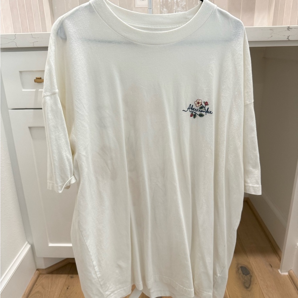 Abercrombie & Fitch Cream Oversized Tee